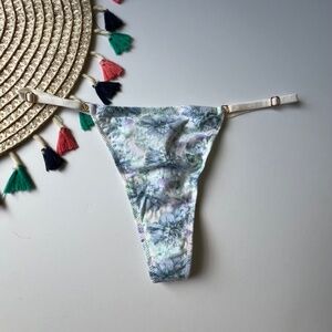 Victoria's Secret Love Cloud Adjustable String Thong Blue Floral Small NEW